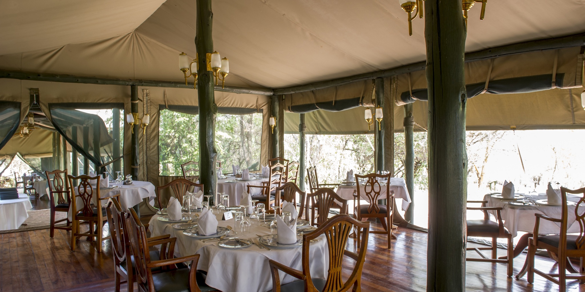 Kirawira Camp serena Dining Tent interior