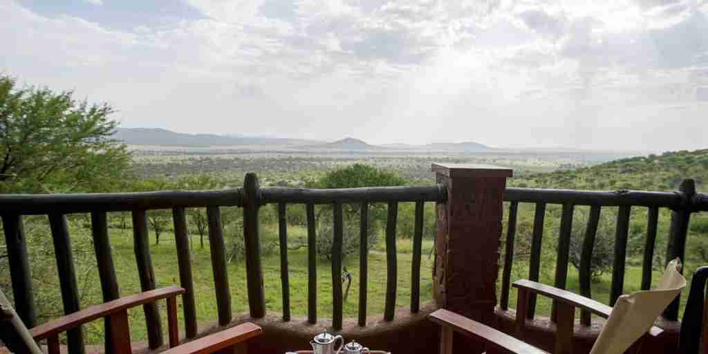 serena serengeti balcony view