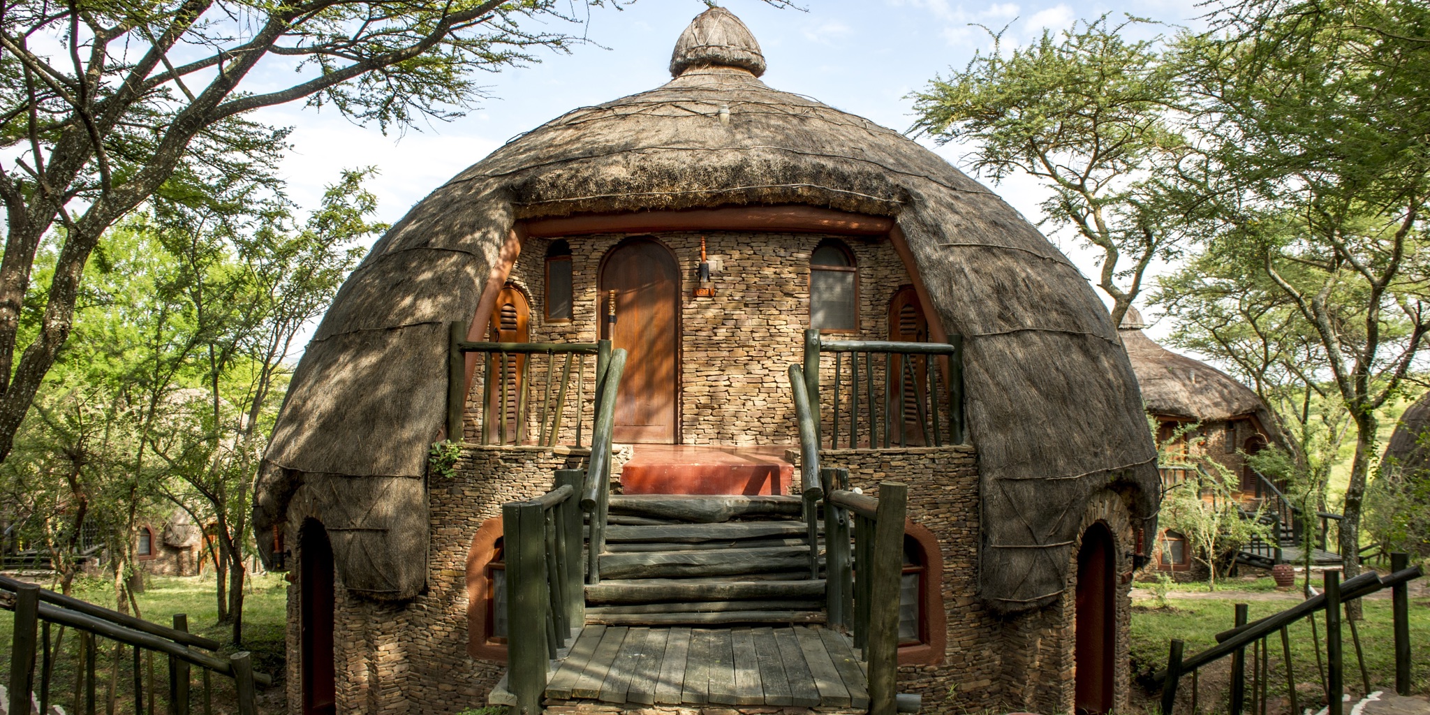 serena serengeti room exterior