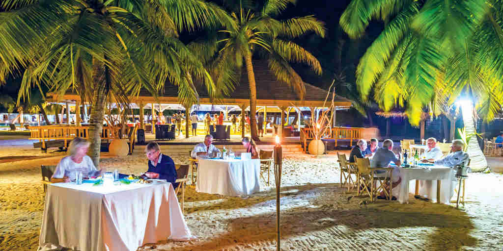 BlueSafari alphonse beach dinner seychelles