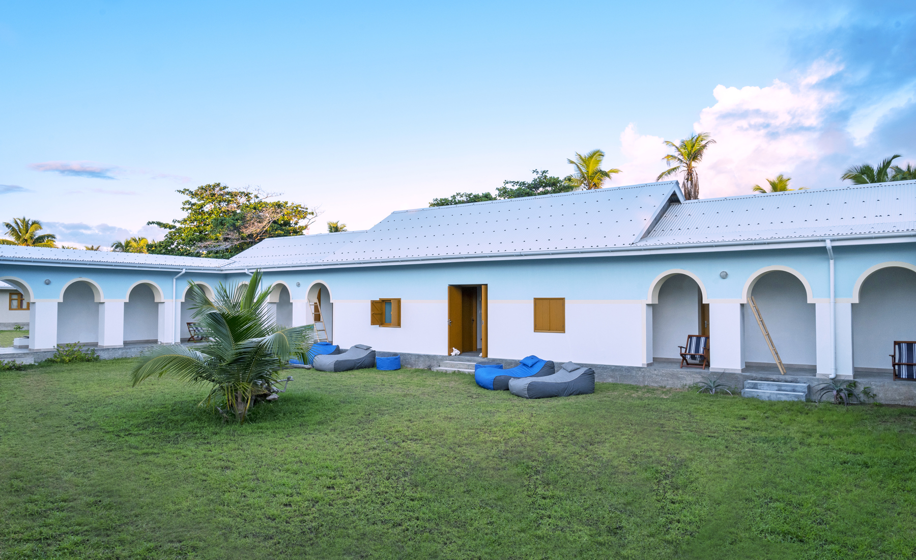 BlueSafari coral house outdoor seychelles