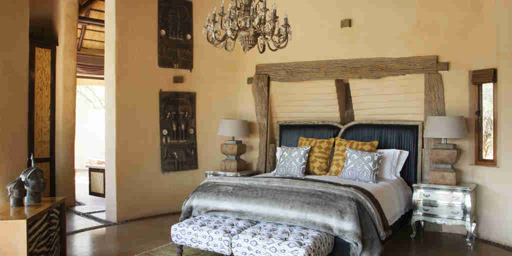 Molori safari lodge bed room