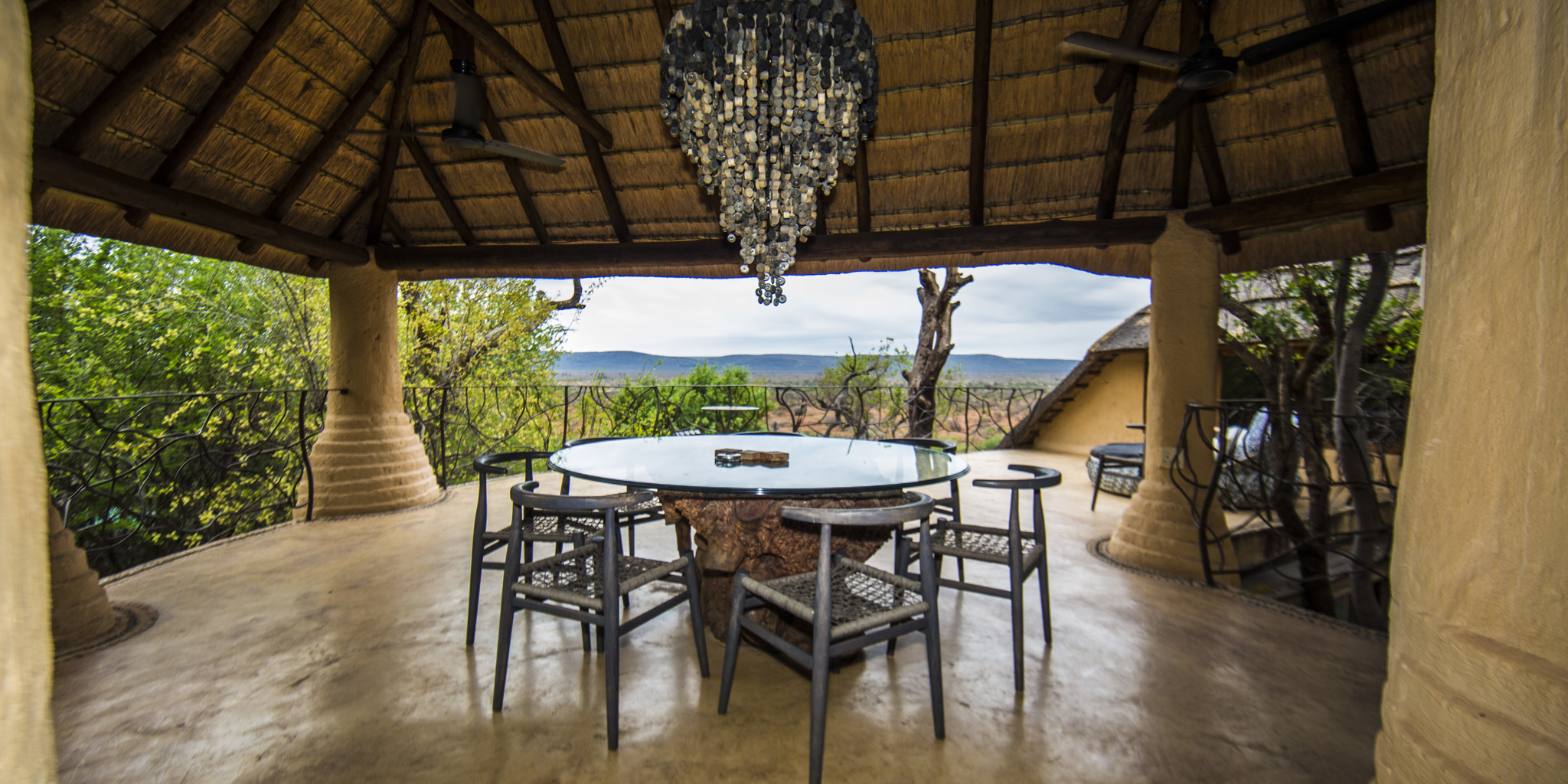 Molori safari lodge dining
