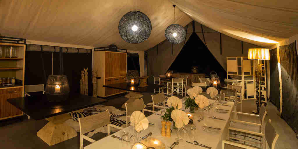 machaba safaris gomoti camp dining room