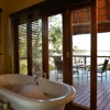 Muchenje Safari Lodge bathroom