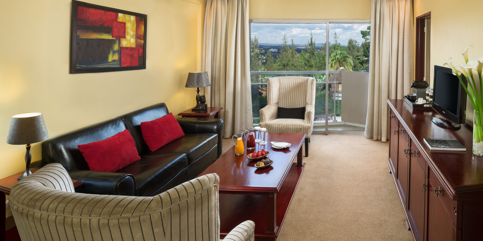 16   Classic Junior Suite Living Room