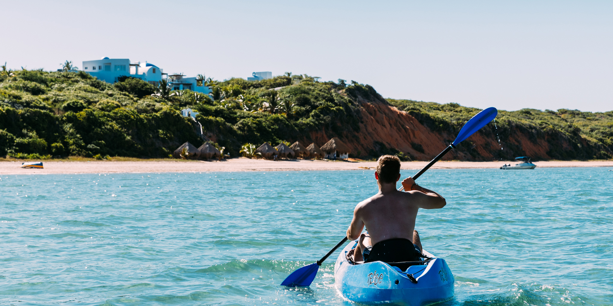 canoeing in vilanculos beach, mozambique safaris