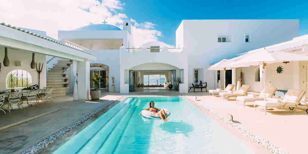 Santorini Mozambique swimming pool