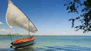 boat on lake malawi, southern africa safari vacations