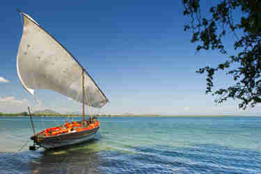 boat on lake malawi, southern africa safari holidays