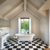 5.Bathroom of Queen Bee loft suite in Farmhouse