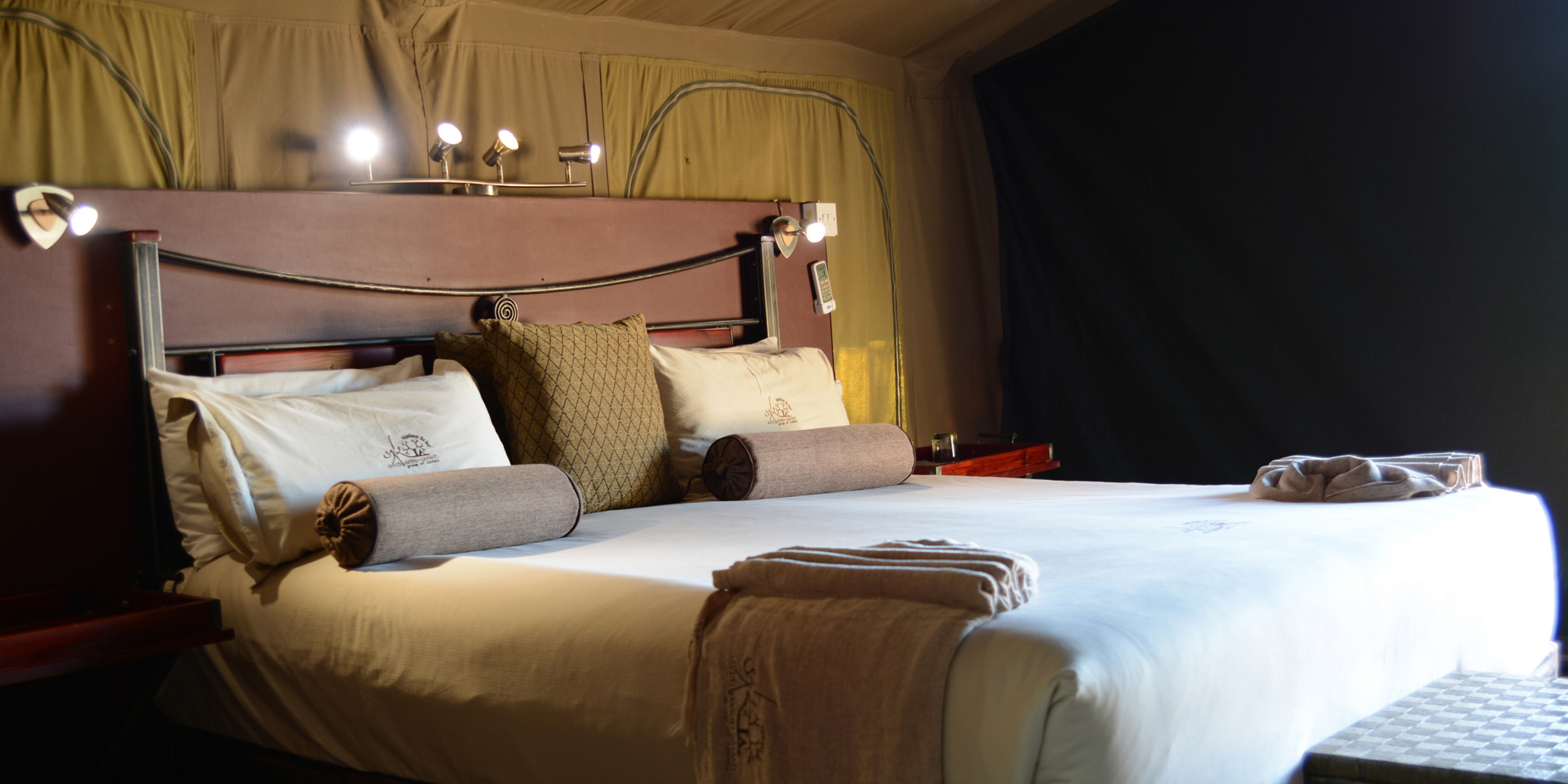camp savuti double bed botswana yellow zebra safaris