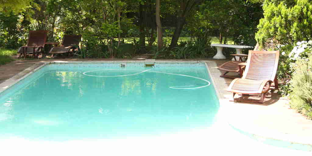 hacklewood hill country house south africa pool yellow zebra safaris