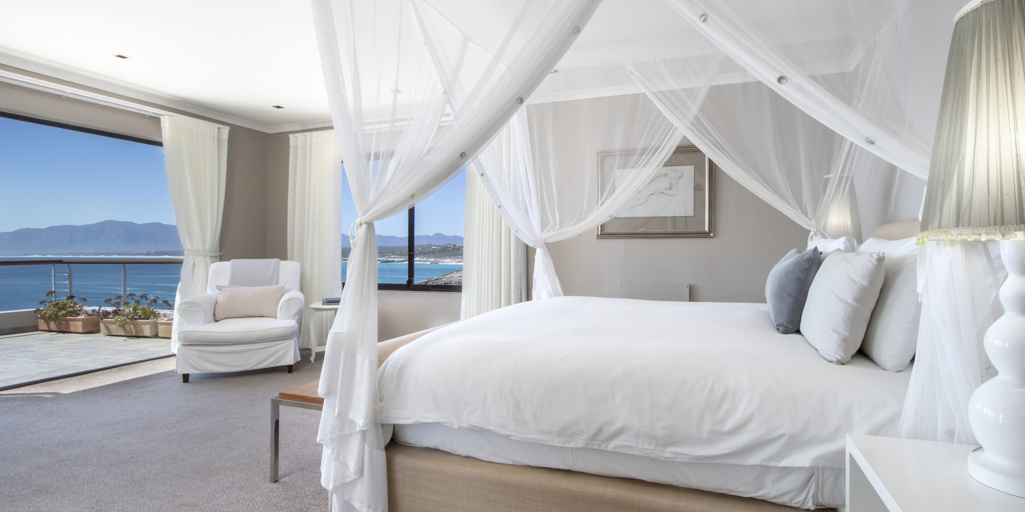 cliff lodge south africa double bedroom view yellow zebra safaris