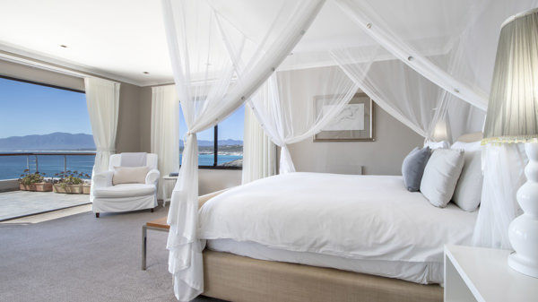 cliff lodge south africa double bedroom view yellow zebra safaris