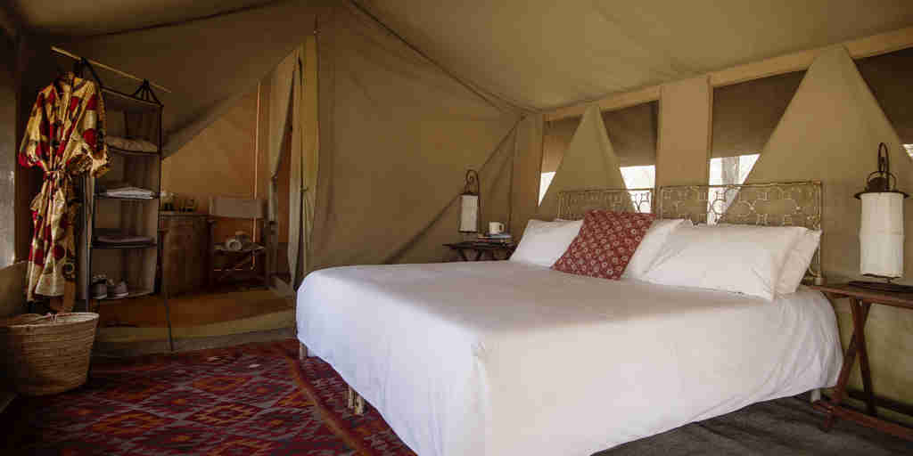 serians serengeti mobile lamai double bedroom tent tanzania yellow zebra safaris