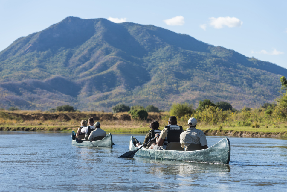 Canoe, Royal Zambezi Lodge, Lower Zambezi NP, Zambia
