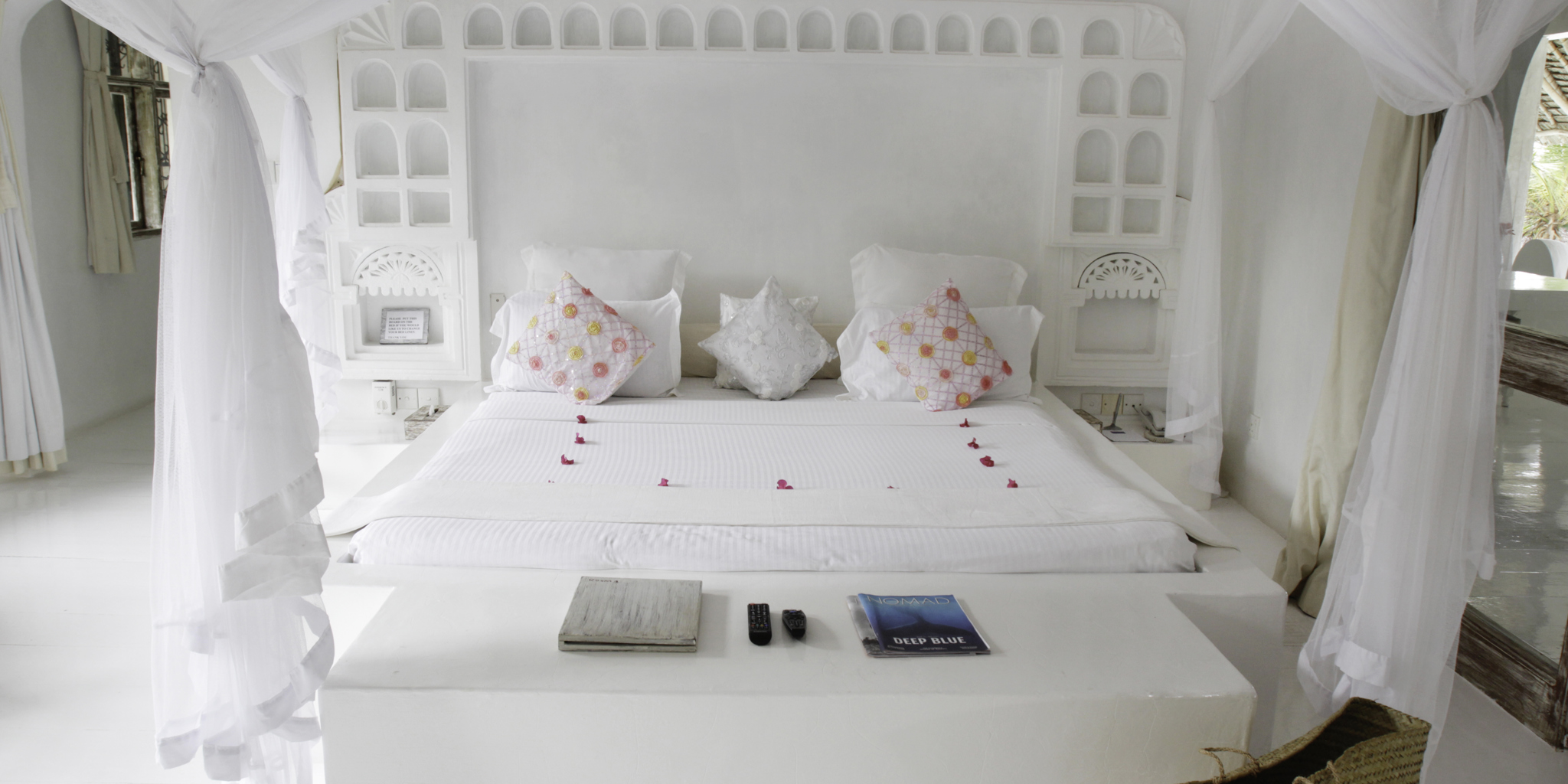 msambweni beach house double bedroom yellow zebra safaris