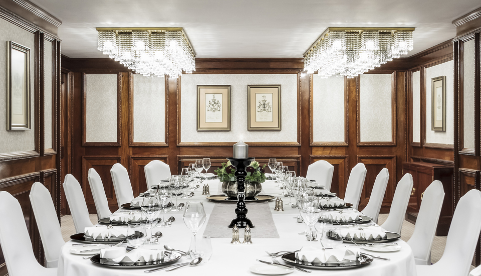 taj pamodzi dining table zambia yellow zebra safaris