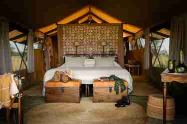 serengeti safari camp couple bedroom