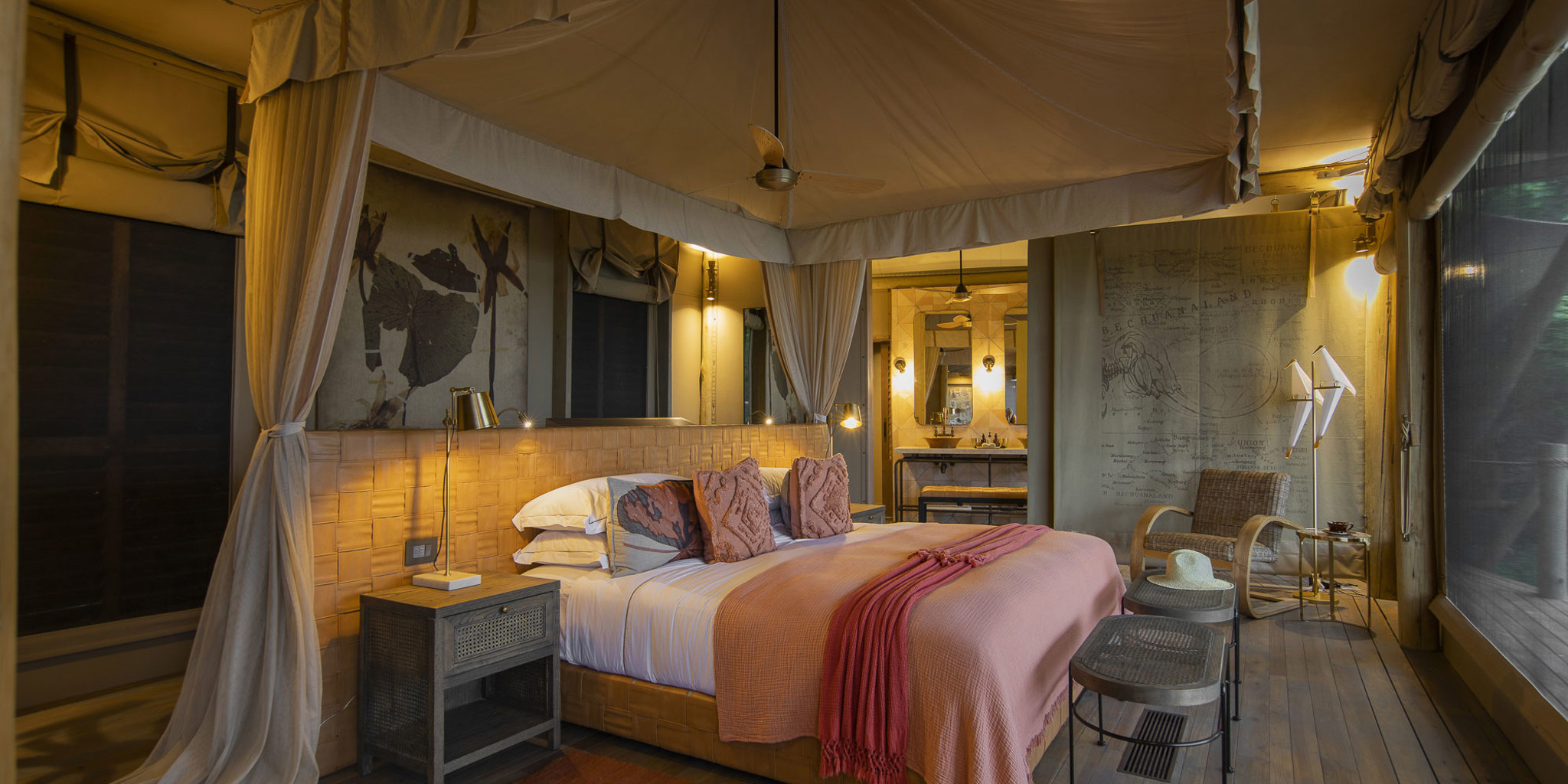 Guest bedroom at Duma Tau, Botswana