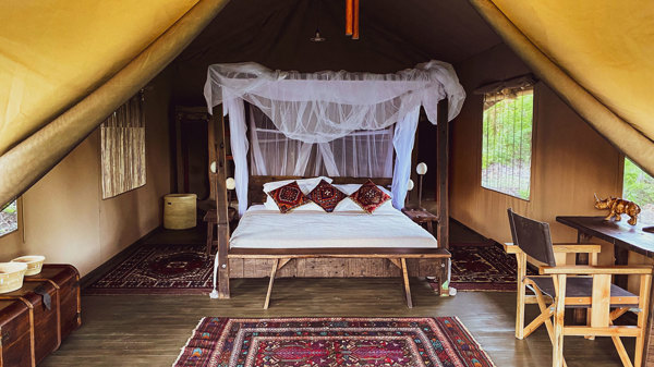 Luxury double tent, Chyulu Club, Kenya