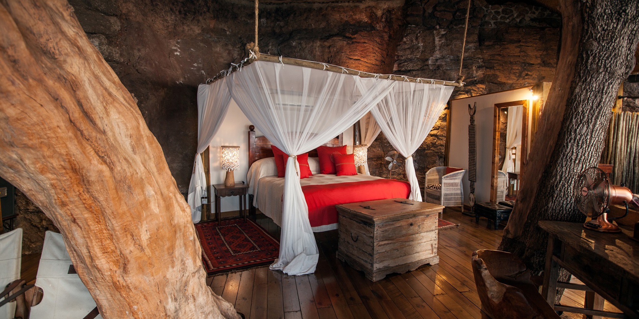 Tree House bedroom, Tongabezi, Zambia