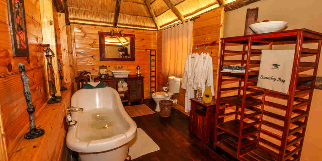 En suite bathroom, Nehimba Lodge, Hwange, Zimbabwe