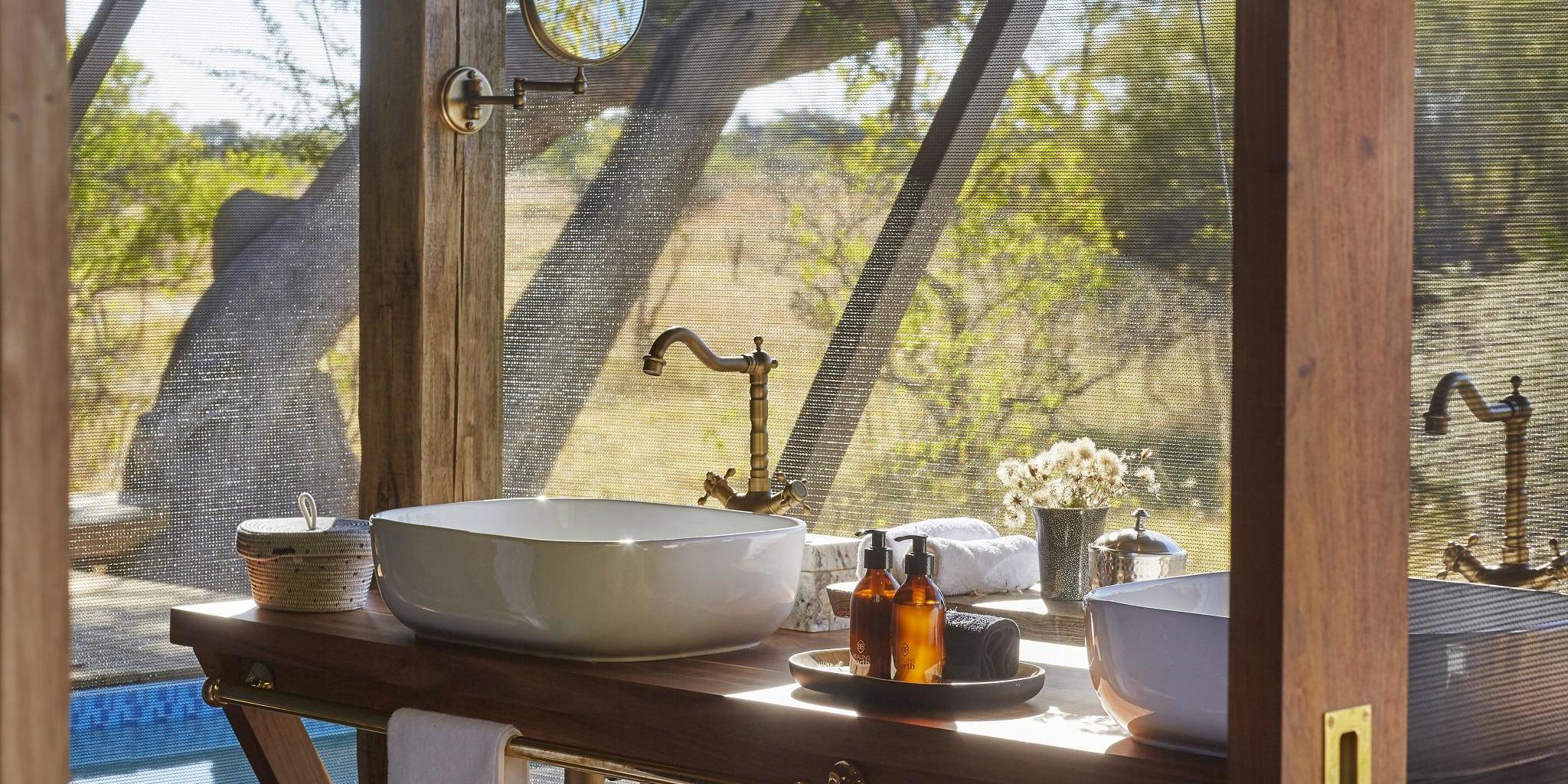 bathroom, tuludi camp, khwai private reserve, botswana