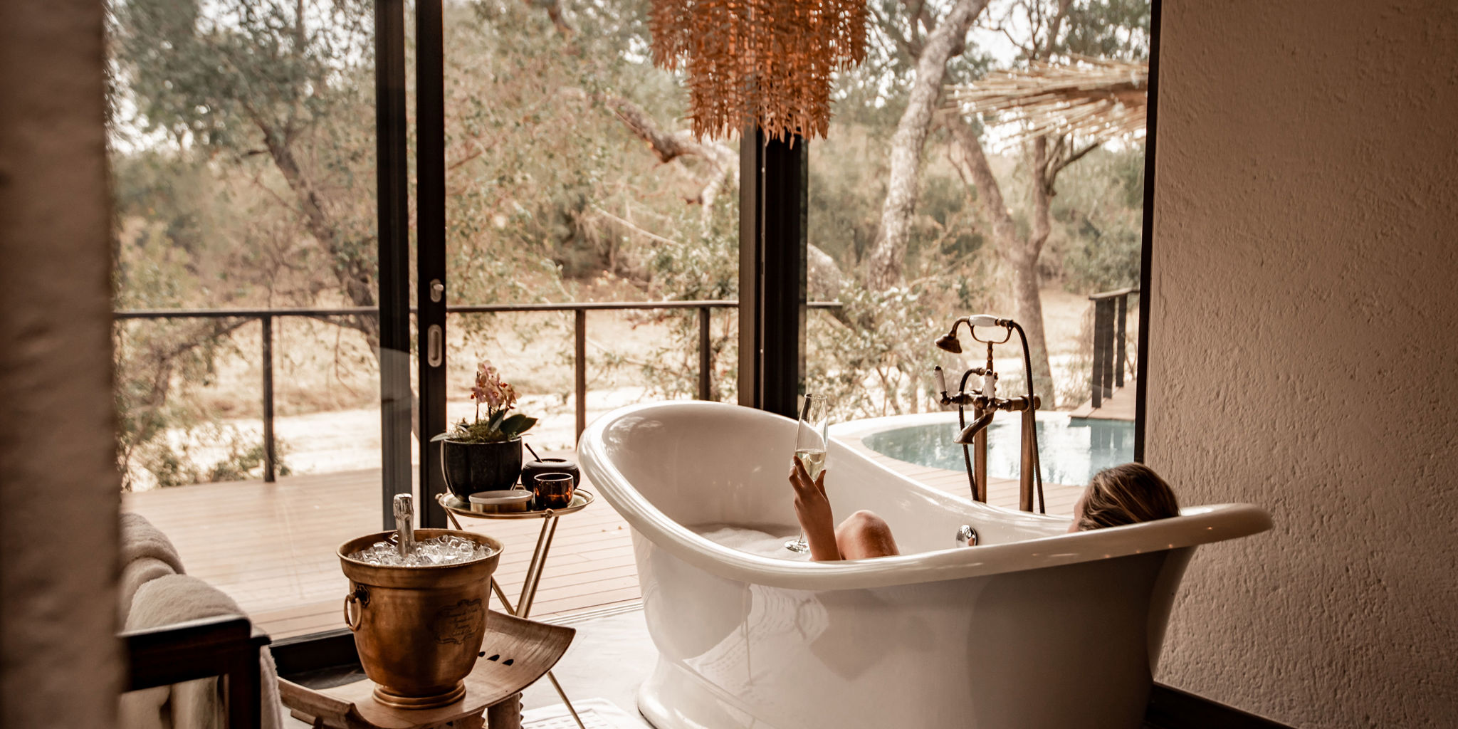 bathroom, dulini moya, sabi sand reserves, south africa