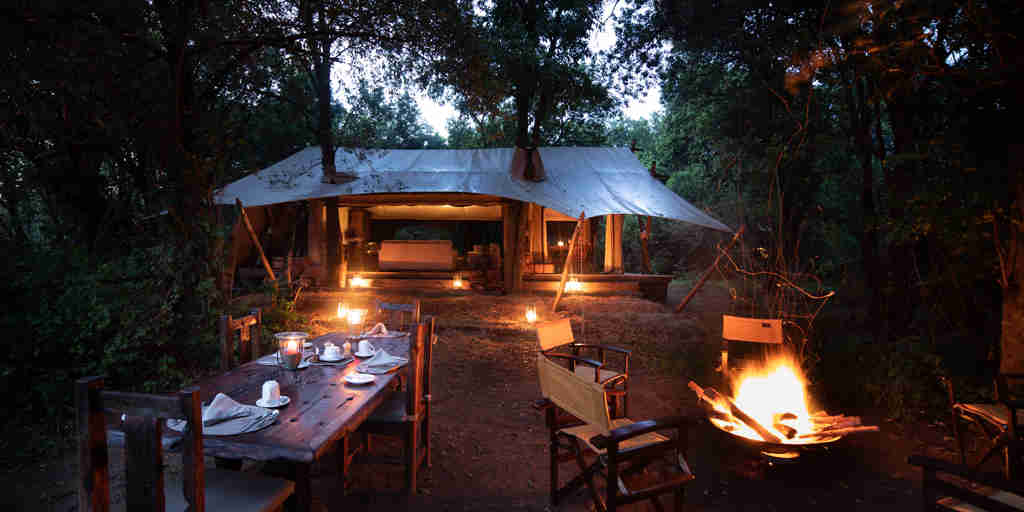 outdoors dining, mara toto camp, maasai mara, Kenya