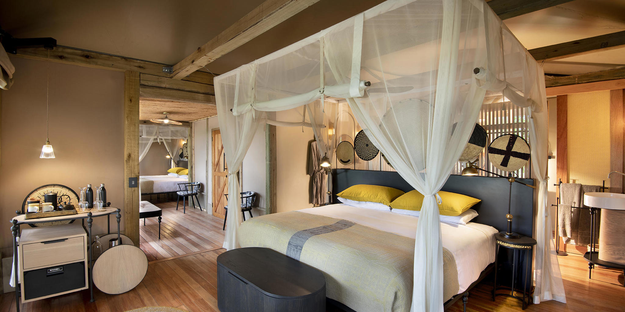 double bedroom, Khwai leadwood under thatch, botswana