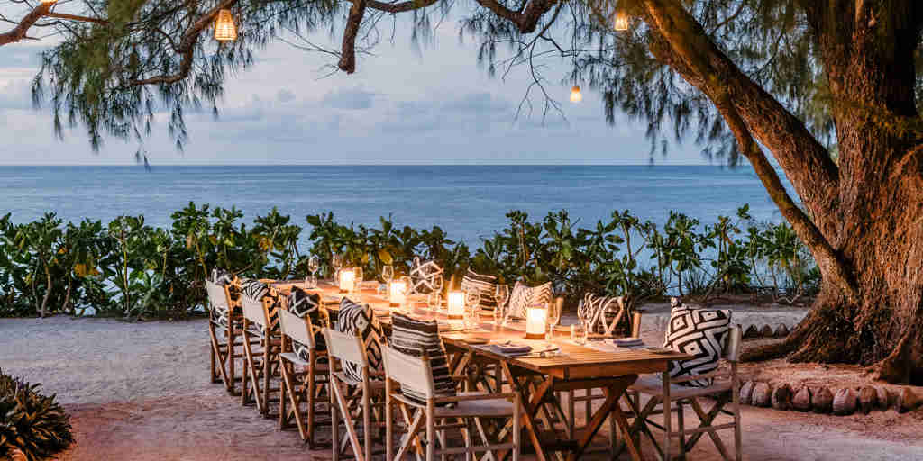 candel lit dinner, four seasons desroches island, seychelles