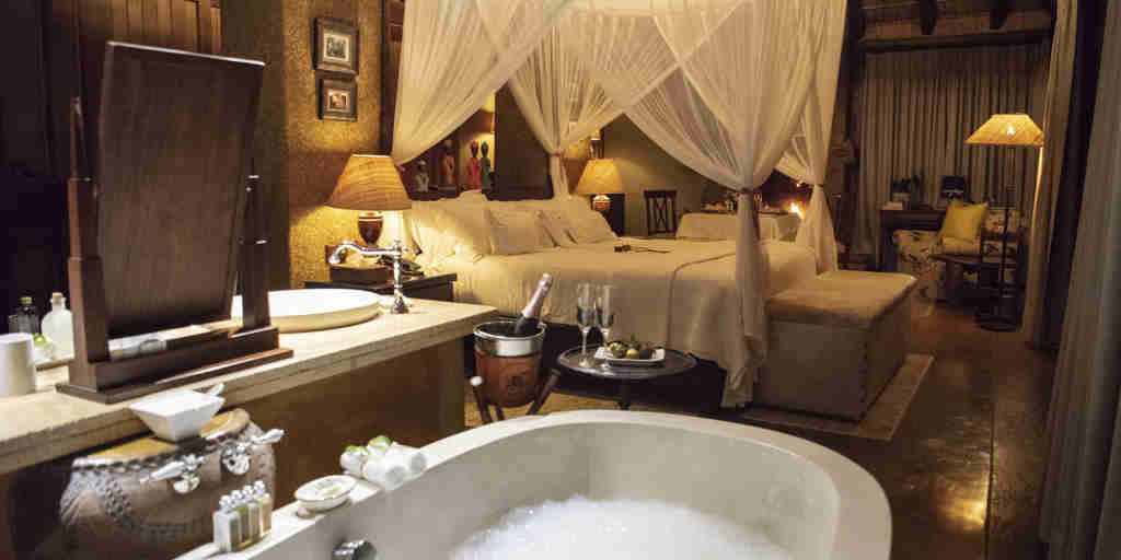 romantic suite bath, jabulani, kruger national park, south africa
