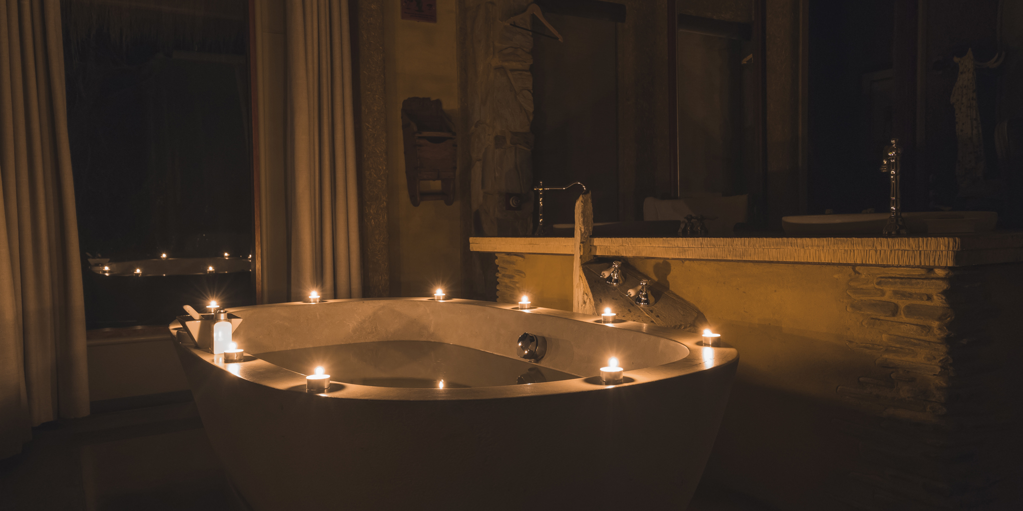 honeymoon bathtub, jabulani, kruger national park, south africa