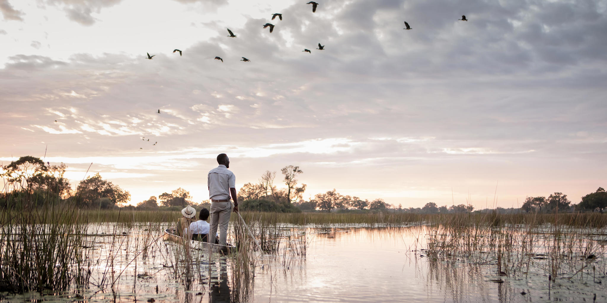 mokoro excursions, vumbura plains, okavango delta, botswana