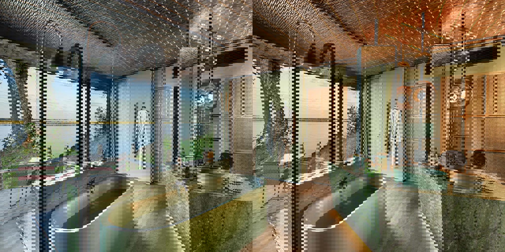 bath, lolebezi, lower zambezi national park, zambia