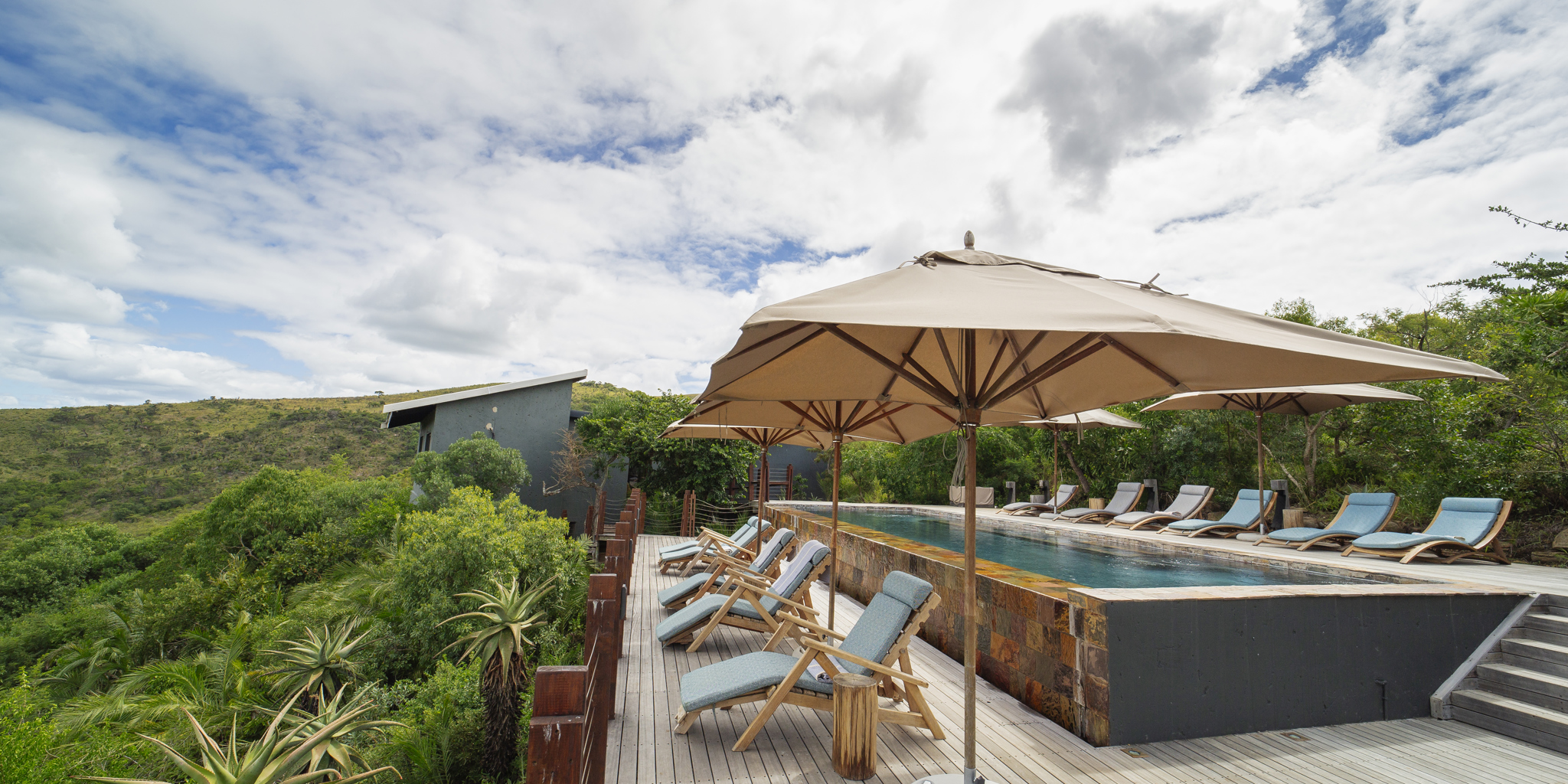 pool area, rhino ridge safari lodge, kwazulu natal safaris, south africa