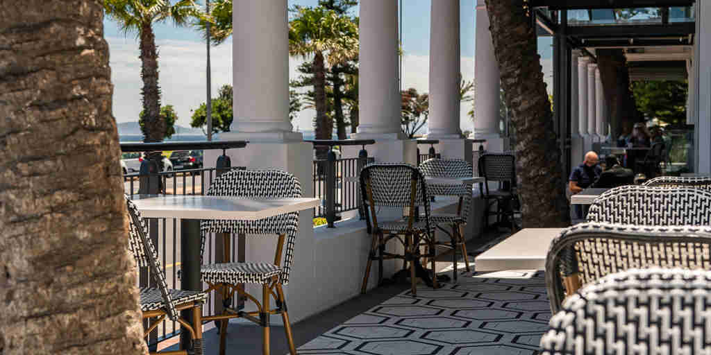 outside dining,  the winchester hotel, cape town, south africa