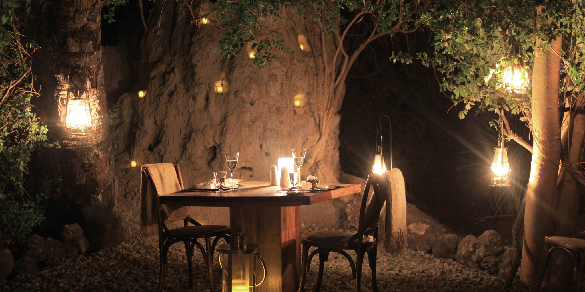bush dining, chem chem safari lodge, tarangire national park, tanzania