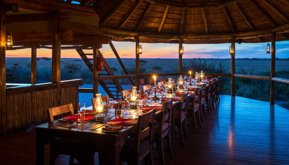 dining, wilderness kalahari plains, central kalahari, botswana