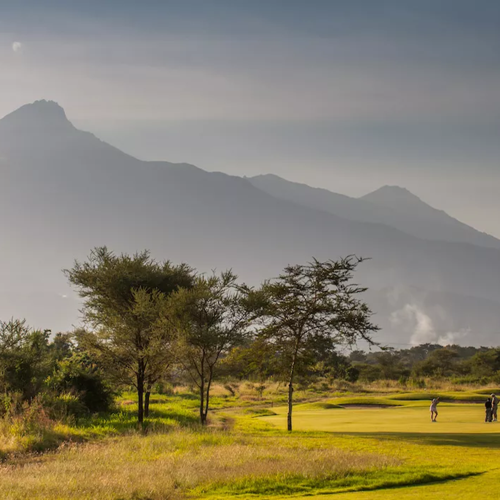 Golf, Arusha, Tanzania safari