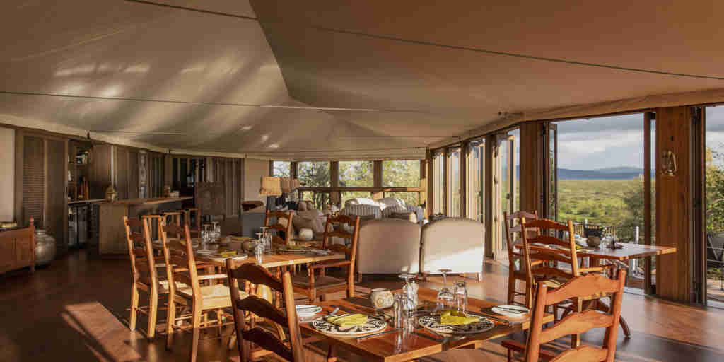 dining area, ol seki hemingways, greater mara conservancies, kenya