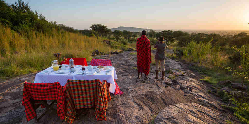 bush dining, Elewana Serengeti Pioneer Camp, the serengeti, tanzania