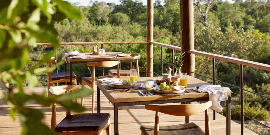 food deck, londolozi founders camp, sabi sand reserves, south africa