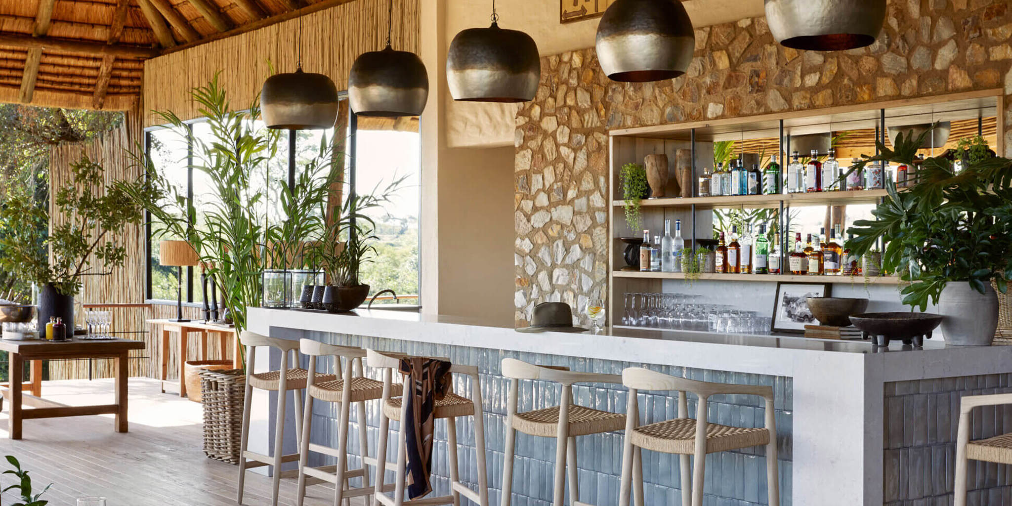 bar area, londolozi founders camp, sabi sand reserves, south africa