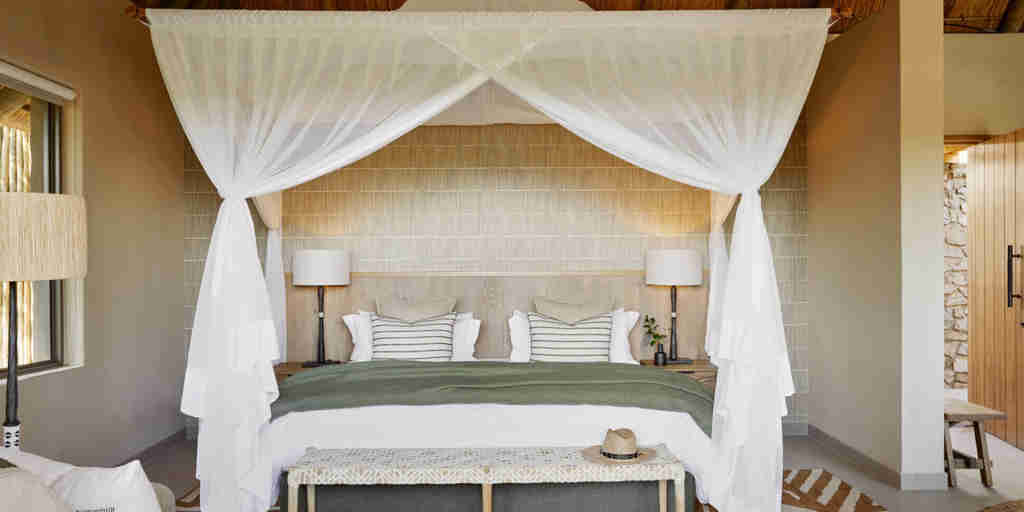 double bed, londolozi founders camp, sabi sand reserves, south africa