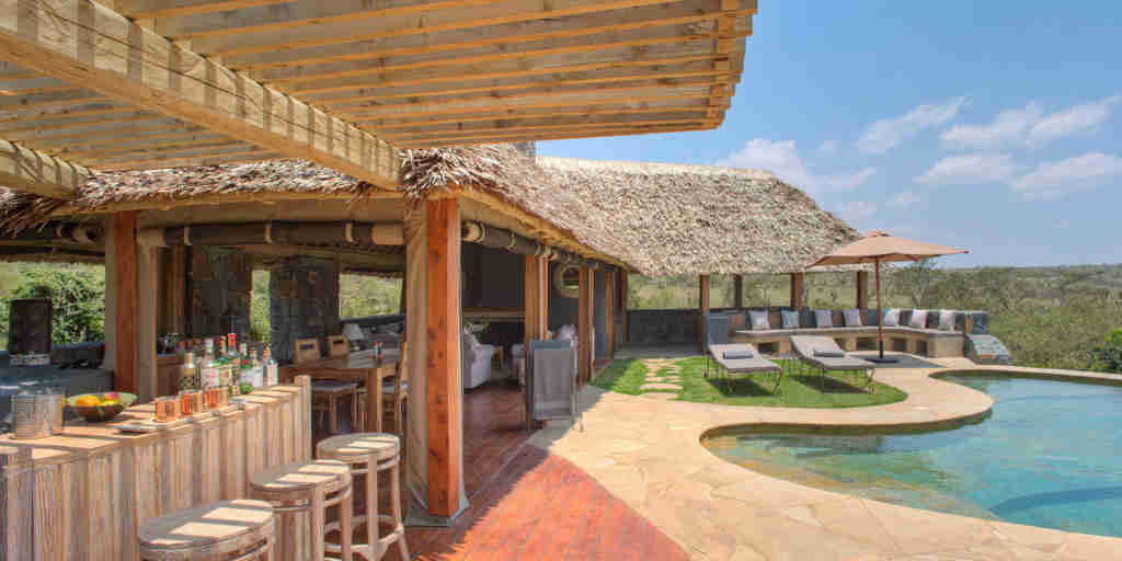 pool bar, naboisho camp, greater mara conservancies, kenya