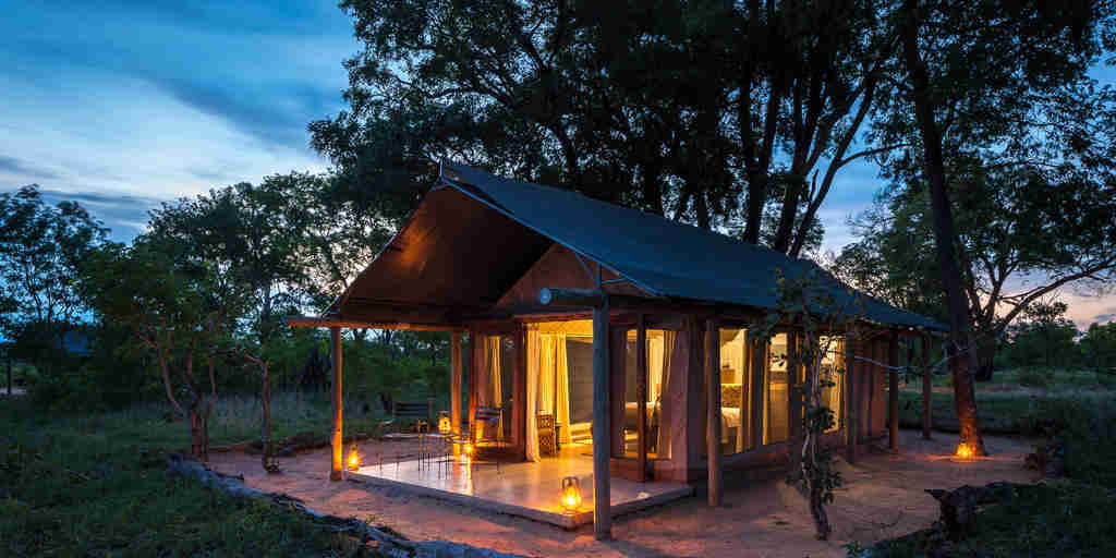 lodge exterior, wilderness davisons, hwange national park, zimbabwe