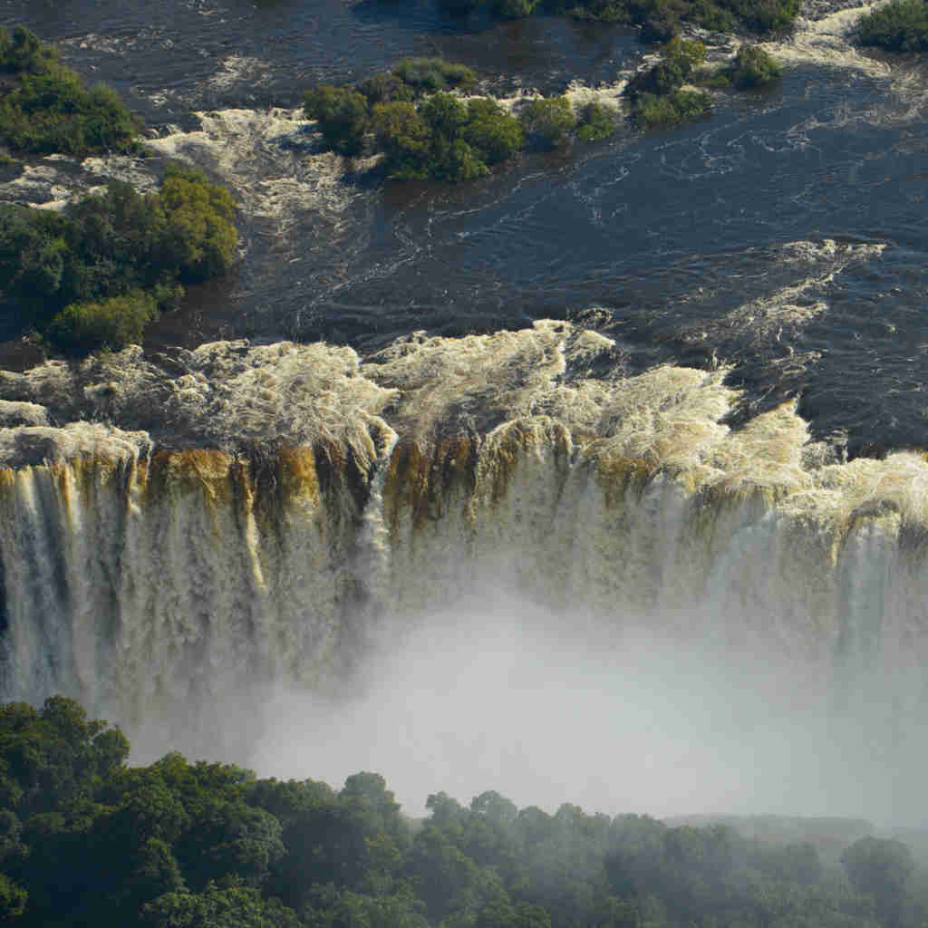 exploring zimbabwe's famous zambezi, victoria falls
